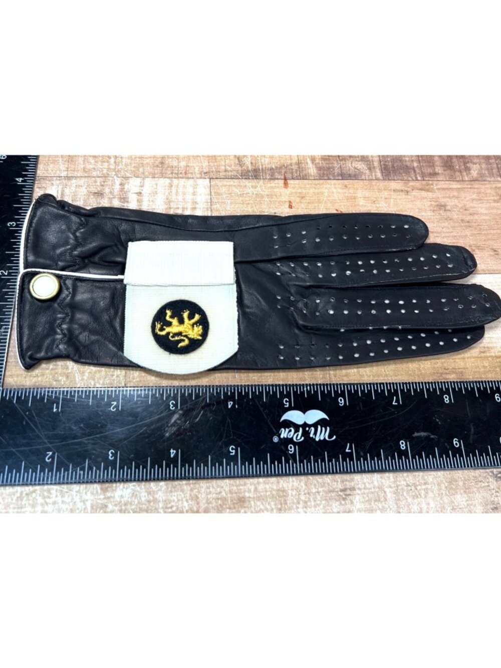Harry Potter Gryffindor Black Leather Glove Made in England Size S Left Hand - Picture 3 of 3